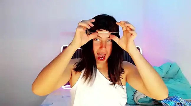 Snapshot of Oxana-Novikov chatting on December 4, 10:41 pm Oxana-Novikov online show from December 4, 10:41 pm