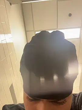 Snapshot of johnycash21 chatting on November 25, 5:24 pm johnycash21 online show from November 25, 5:24 pm