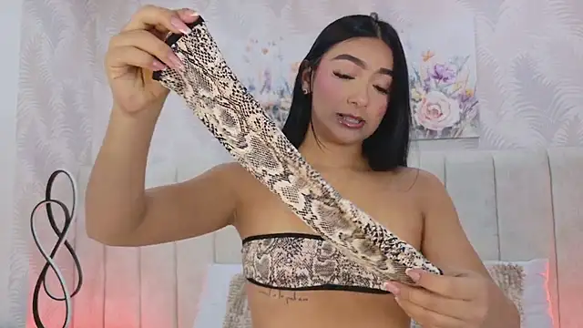 MeganCruzGB online show from April 17, 12:30 pm