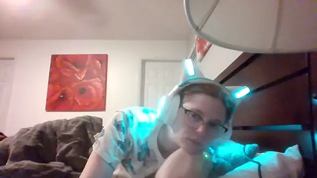 Snapshot of LilyFoxxx chatting on November 14, 4:22 am LilyFoxxx online show from November 14, 4:22 am