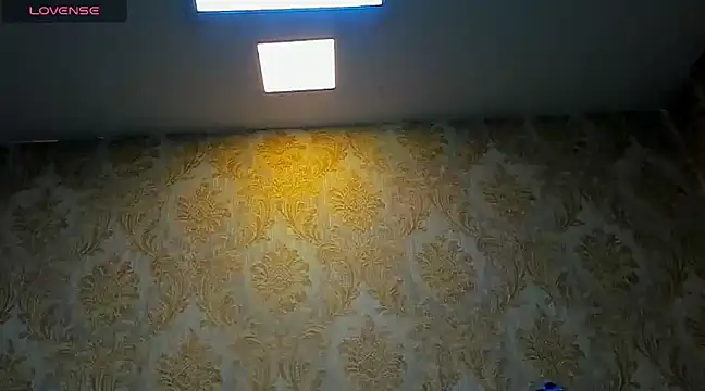 Snapshot of AddisonMars chatting on December 22, 10:06 am AddisonMars online show from December 22, 10:06 am