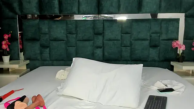 valtira nova online show from September 13, 6:51 pm