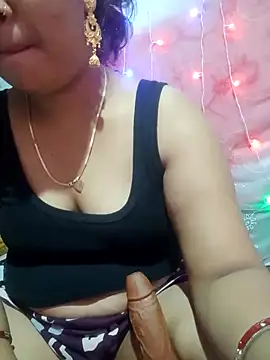 Snapshot of Super-Couple chatting on November 7, 12:32 am Super-Couple online show from November 7, 12:32 am