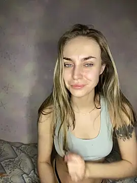 Snapshot of Burning_girlss chatting on January 8, 10:27 pm Burning girlss online show from January 8, 10:27 pm