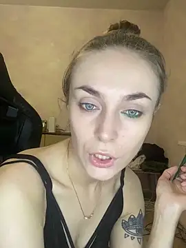 Snapshot of Burning_girlss chatting on January 11, 2:20 am Burning girlss online show from January 11, 2:20 am