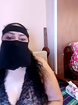 Snapshot of Osha10 chatting on December 3, 8:27 am Osha10 online show from December 3, 8:27 am