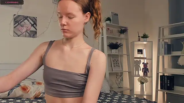 ZaraBluitt online show from October 26, 7:25 am