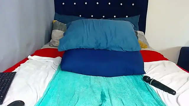 Snapshot of CHERRYYUMMY chatting on February 9, 11:04 pm CHERRYYUMMY online show from February 9, 11:04 pm