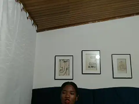 MISSANDRE4 online show from December 23, 7:52 pm