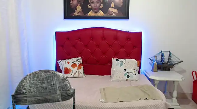 MISSANDRE4 online show from January 28, 5:24 pm