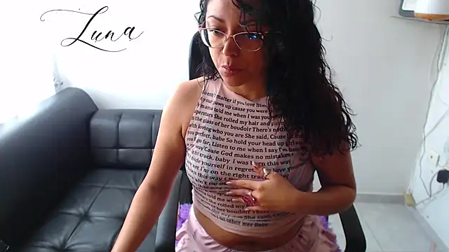 Snapshot of Lunavega1 chatting on November 19, 4:51 pm Lunavega1 online show from November 19, 4:51 pm