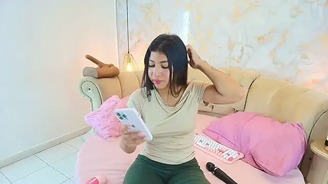 khloeblake online show from November 18, 5:12 am