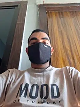 Snapshot of your_santa99 chatting on December 8, 5:18 am your santa99 online show from December 8, 5:18 am