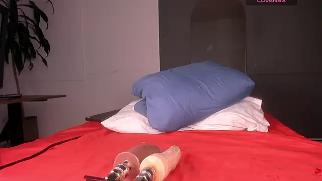 Snapshot of ariana_nix chatting on November 15, 6:37 pm ariana nix online show from November 15, 6:37 pm