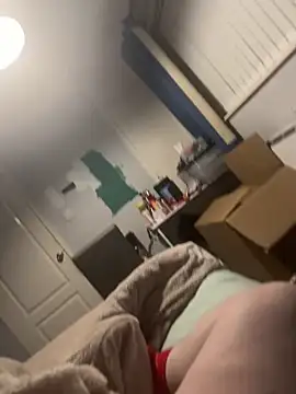 Snapshot of AmberTaylorXxx chatting on December 17, 6:25 pm AmberTaylorXxx online show from December 17, 6:25 pm