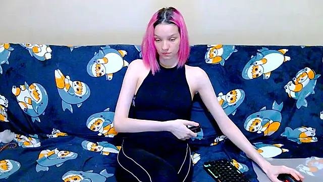 Ivy Lester online show from October 12, 5:45 pm