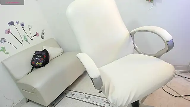 ariana crazzy online show from December 17, 6:09 pm