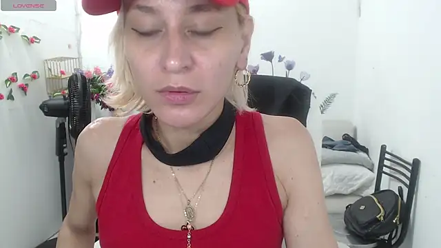 ariana crazzy online show from January 22, 4:55 pm