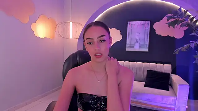 KaiaFerreira online show from March 6, 6:05 pm