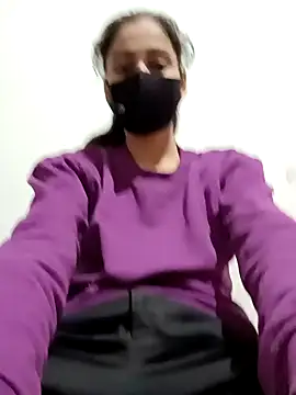 Snapshot of magicmoment00786 chatting on December 2, 3:36 pm magicmoment00786 online show from December 2, 3:36 pm