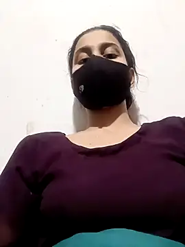 Snapshot of magicmoment00786 chatting on December 8, 3:35 pm magicmoment00786 online show from December 8, 3:35 pm