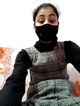 Snapshot of magicmoment00786 chatting on December 27, 9:28 am magicmoment00786 online show from December 27, 9:28 am