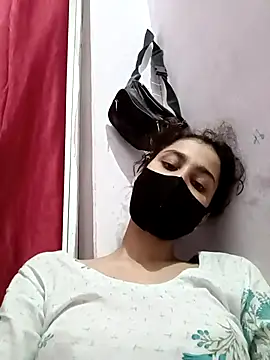 Snapshot of magicmoment00786 chatting on October 22, 1:22 pm magicmoment00786 online show from October 22, 1:22 pm