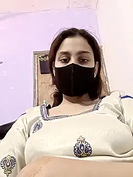 Snapshot of magicmoment00786 chatting on November 6, 7:42 am magicmoment00786 online show from November 6, 7:42 am