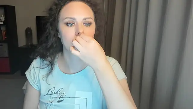 MollyCheiz online show from June 4, 9:43 pm
