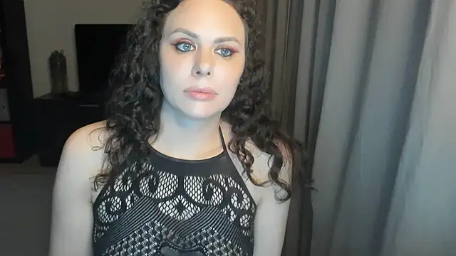MollyCheiz online show from June 6, 8:35 pm