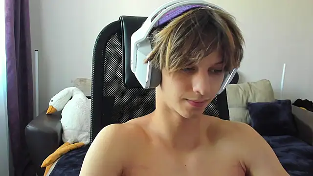 Ostin meow online show from September 17, 6:26 am