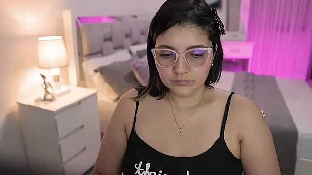 Snapshot of Camilaa_bueno chatting on January 19, 3:08 am Camilaa bueno online show from January 19, 3:08 am