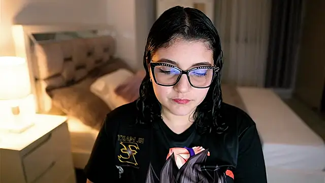 Snapshot of Camilaa_bueno chatting on September 24, 11:19 pm Camilaa bueno online show from September 24, 11:19 pm