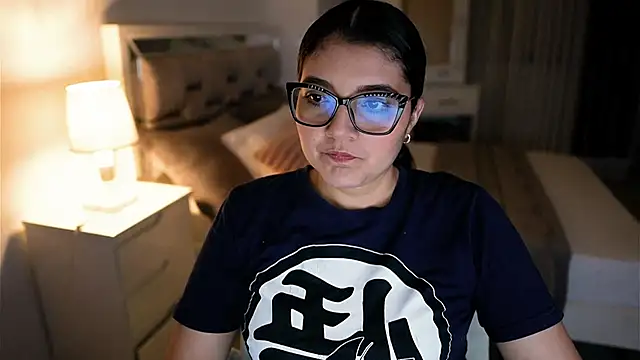 Snapshot of Camilaa_bueno chatting on September 29, 3:11 am Camilaa bueno online show from September 29, 3:11 am