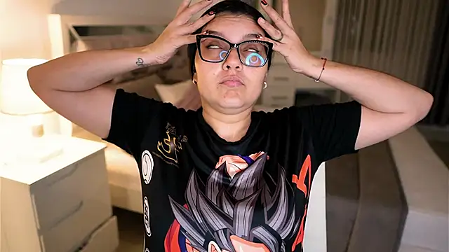 Snapshot of Camilaa_bueno chatting on November 15, 3:15 am Camilaa bueno online show from November 15, 3:15 am