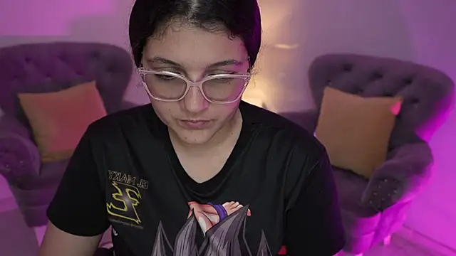 Snapshot of Camilaa_bueno chatting on November 30, 1:31 am Camilaa bueno online show from November 30, 1:31 am