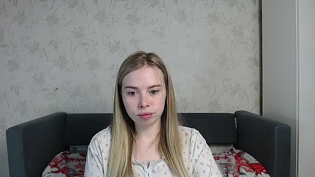 Snapshot of sofiaa_here chatting on February 1, 11:58 pm sofiaa here online show from February 1, 11:58 pm