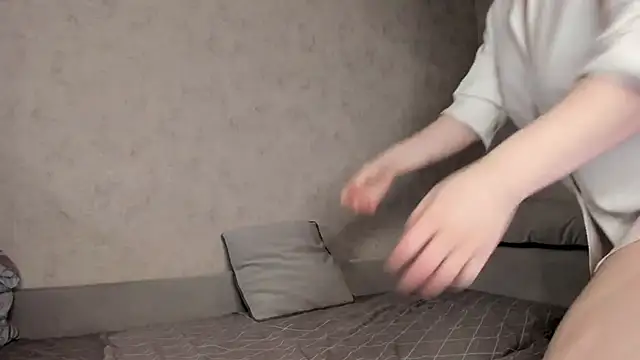 leonabunny online show from December 24, 6:06 pm