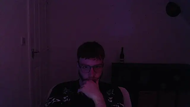 Snapshot of PrettyGinger chatting on December 16, 4:38 pm PrettyGinger online show from December 16, 4:38 pm