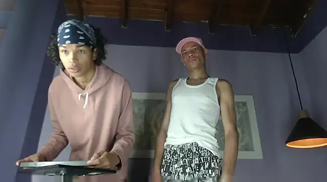 Snapshot of Kendall_Vergara chatting on December 7, 8:49 pm Kendall Vergara online show from December 7, 8:49 pm