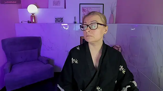 Snapshot of AlexandraKind chatting on January 19, 4:36 pm AlexandraKind online show from January 19, 4:36 pm