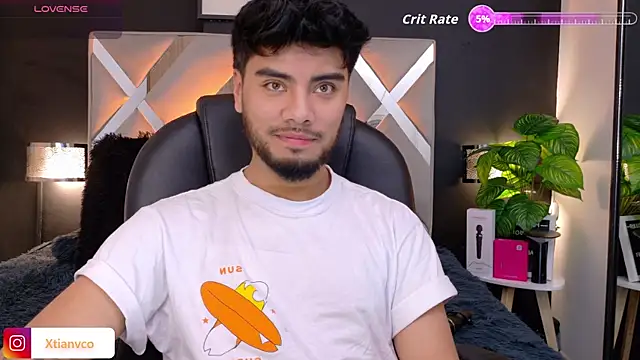 Snapshot of Tommidubois chatting on November 14, 3:49 am Tommidubois online show from November 14, 3:49 am