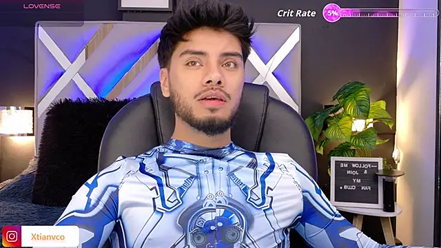 Snapshot of Tommidubois chatting on November 15, 3:59 am Tommidubois online show from November 15, 3:59 am