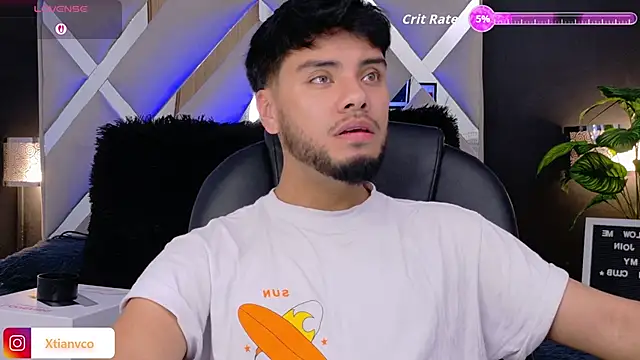 Snapshot of Tommidubois chatting on November 22, 3:27 am Tommidubois online show from November 22, 3:27 am