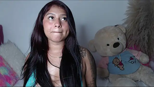 alinakiss online show from January 6, 8:14 am