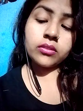 Love-Veronica online show from February 3, 6:13 pm