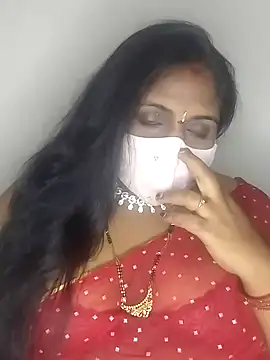 Snapshot of Sexy_Radhikaa chatting on February 12, 2:10 pm Sexy Radhikaa online show from February 12, 2:10 pm