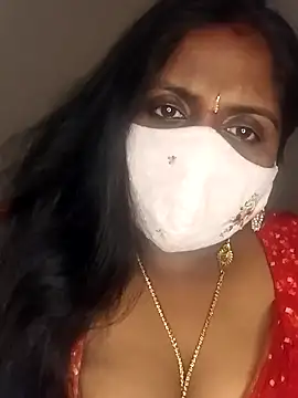 Snapshot of Sexy_Radhikaa chatting on February 12, 5:48 pm Sexy Radhikaa online show from February 12, 5:48 pm
