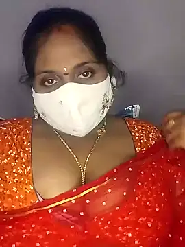 Snapshot of Sexy_Radhikaa chatting on March 1, 5:38 pm Sexy Radhikaa online show from March 1, 5:38 pm