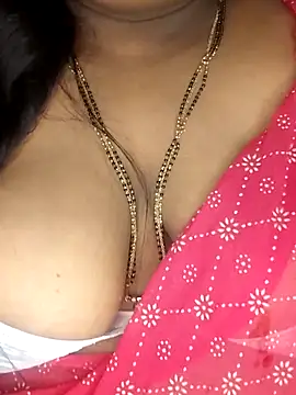 Sexy Radhikaa online show from March 26, 6:24 pm